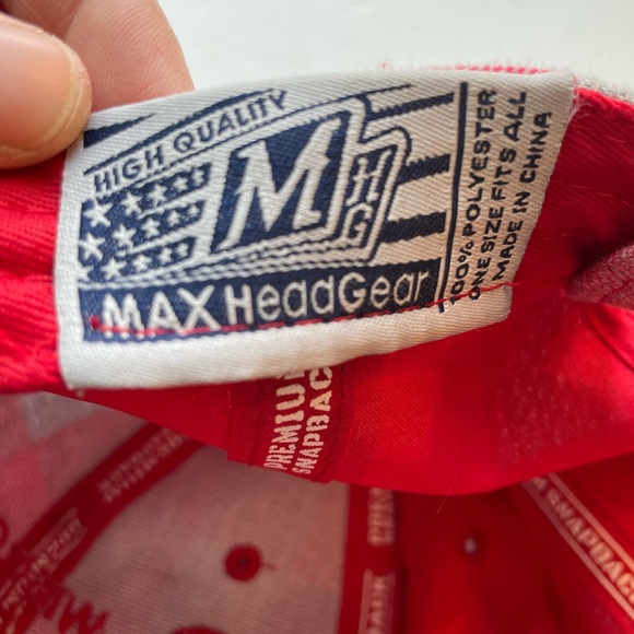 Wisconsin Badger red plaid embroidered hat. - Picture 5 of 6